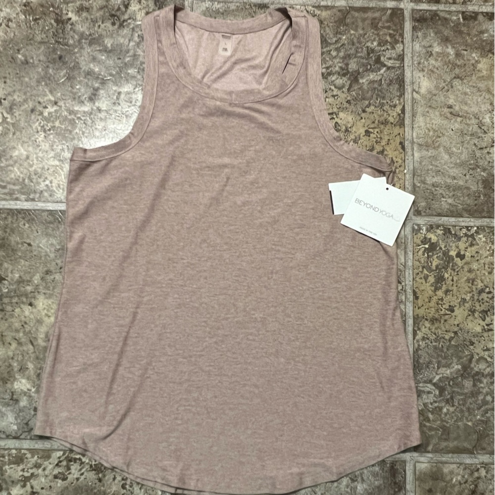 Beyond Yoga Racerback Keep it Moving Tank size Large Chia/Tan Brand New